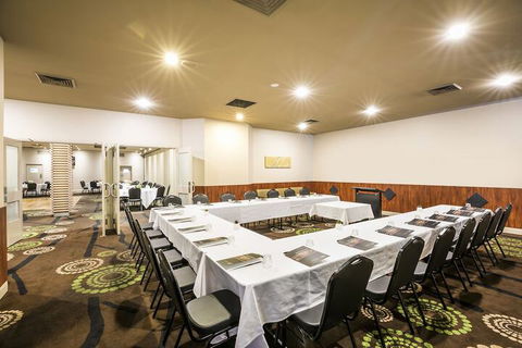 Nightcap At Waltzing Matilda Hotel - Hotel NSW 5