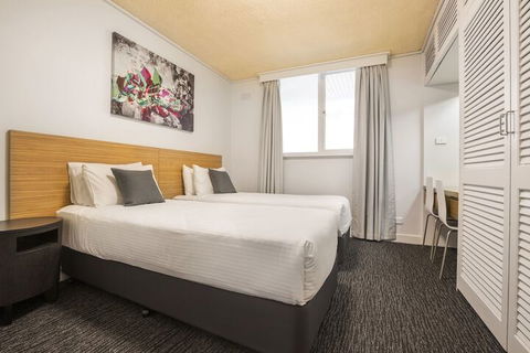 Nightcap At Waltzing Matilda Hotel - Hotel NSW 3
