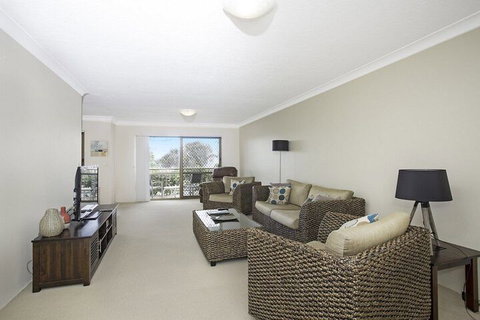 TRADEWINDS 1 - Hotel NSW 2
