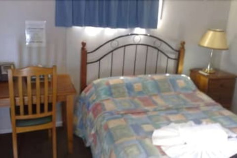 Coal 'n' Cattle Hotel Motel - Moura - Hotel NSW 6