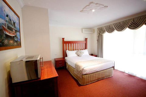 Sanctuary House Resort Motel - Hotel NSW 2