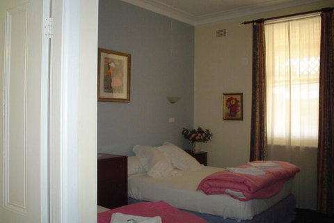 The Old Vic Inn - Hotel NSW 7