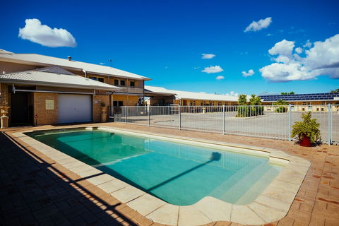 Club Motor Inn - Hotel NSW 4