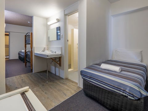 Banjo Paterson Inn - Hotel NSW 1