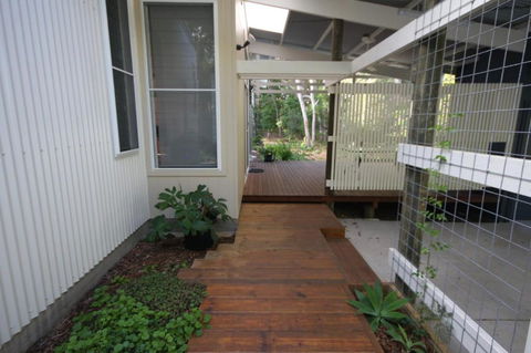 15 Belle Court Modern Architect Designed Open Plan Holiday Home With Outdoor Shower - Hotel NSW 6