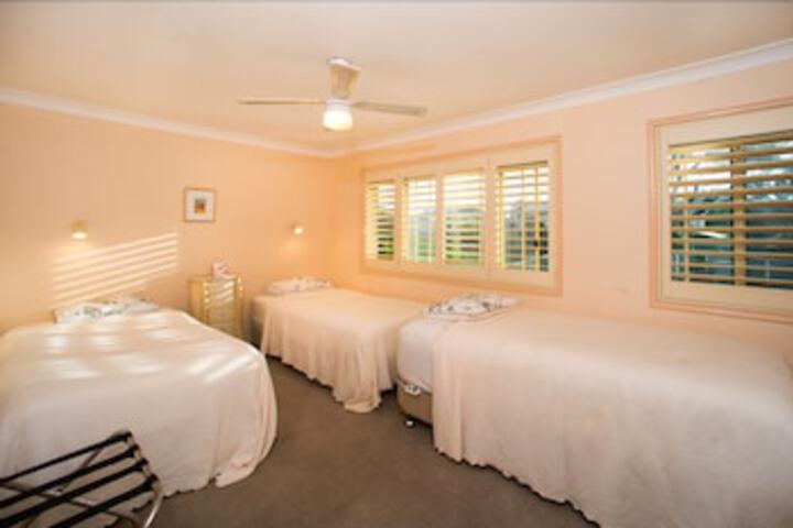 Fishermans Paradise NSW Hotel NSW
