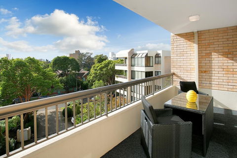 Newly Renovate Immaculate Cremorne One Bedroom Apartment CREM4 - Hotel NSW 4