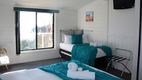 KINGFISHER COTTAGE Beachfront At The Binalong Bay - Hotel NSW 3