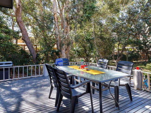 Pet Friendly Bennetts Beach Cottage - Hotel NSW 3