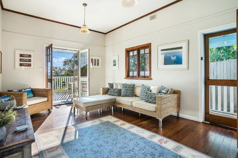 Kembali On Massinger Street - Hotel NSW 1