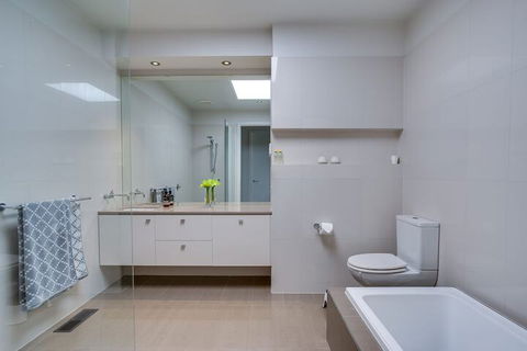 Kalina Retreat Tennis & Pool - Hotel NSW 7