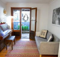 Charming Cottage With Leafy Courtyard - Hotel NSW