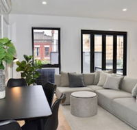 Brand New 2 Bed Apartment With Stunning City Views - Hotel NSW