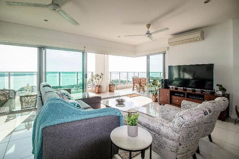 ZEN By THE WATER Darwins Premier Family Retreat - Hotel NSW 6