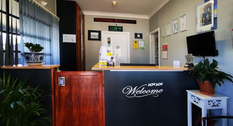 Highway Motor Inn - Hotel NSW 2