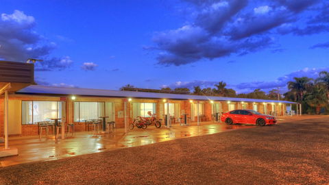 Tommo's Motor Lodge - Hotel NSW 5