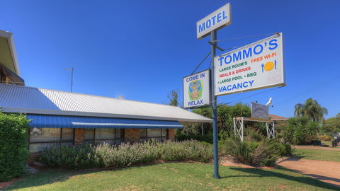 Tommo's Motor Lodge - Hotel NSW 4