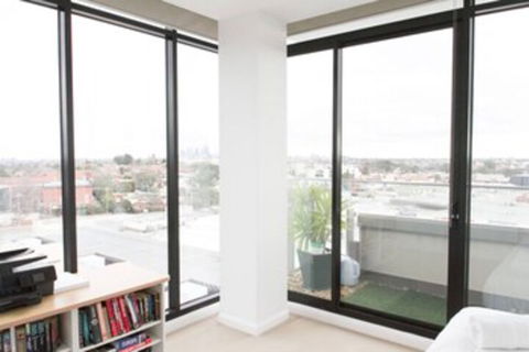 Modern 2 Bedroom Apartment In Melbournes Northcote - Hotel NSW 2
