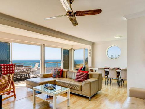 PENZANCE Gerroa Beachfront To Shelley Beach & 4pm Check Out Sundays - Hotel NSW 1