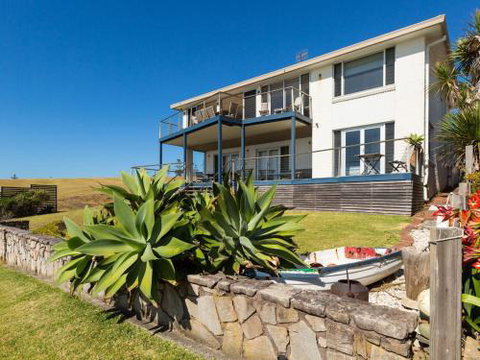 PENZANCE Gerroa Beachfront To Shelley Beach & 4pm Check Out Sundays - Hotel NSW 3