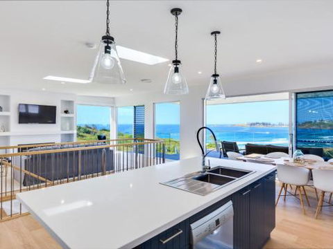 SEASCAPE Bombo 4pm Check Out Sundays - Hotel NSW 5