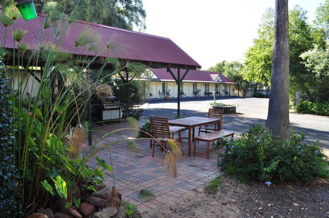 Bungalow Motel - Hotel NSW 3