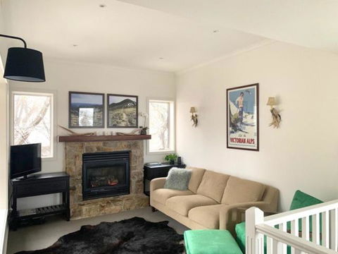 Reindeer 6 - Hotel NSW 3