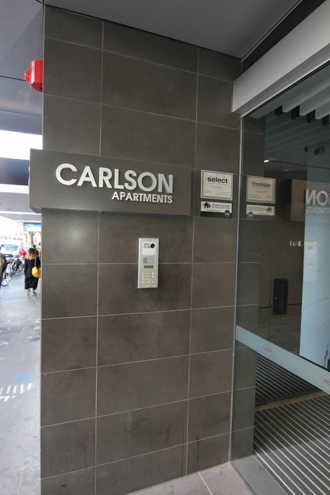Carlson CBD Apartments - Hotel NSW 1
