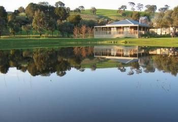 Buttercup Cottage & Private Apartment - Hotel NSW 1