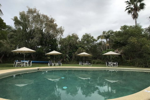 Treetops Lakeside Guesthouse - Hotel NSW 4