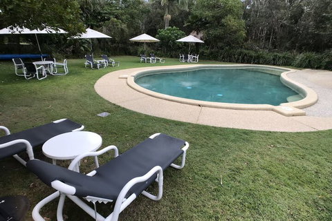 Treetops Lakeside Guesthouse - Hotel NSW 3