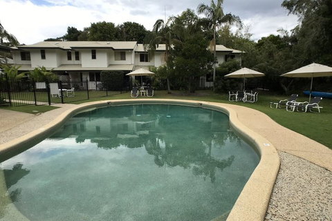 Treetops Lakeside Guesthouse - Hotel NSW 5