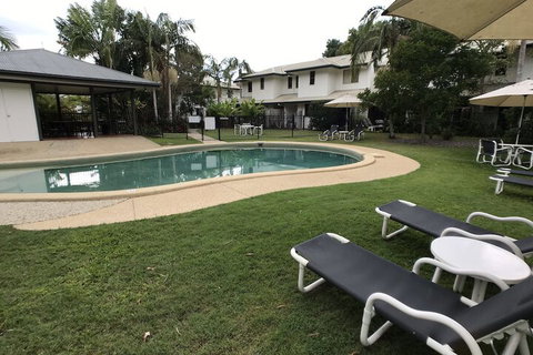 Treetops Lakeside Guesthouse - Hotel NSW 6