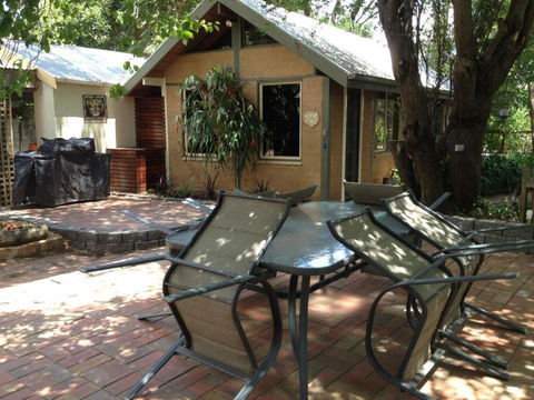 Birch House Koroit - Hotel NSW 4