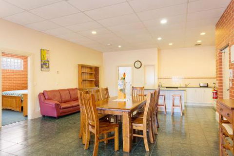 Holiday On Mostyn - Hotel NSW 4