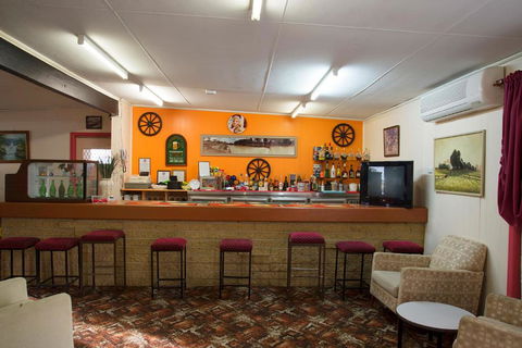Artesian Motor Inn - Hotel NSW 4
