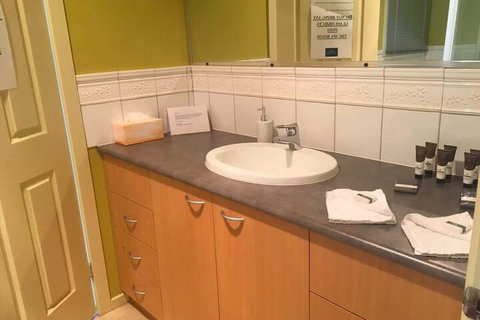 Idyllic Retreat For 4 People In Beautiful Otway Ranges, Recharge & Refresh In Hot Tub - Hotel NSW 7