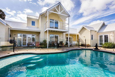 Seaside Spa Retreat - Hotel NSW 7