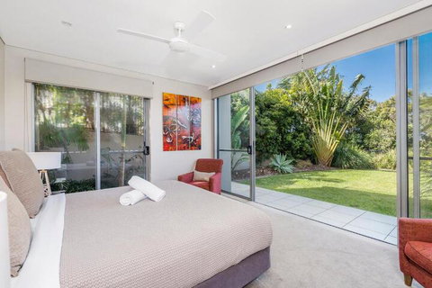 Beach House 1 At Vue - Hotel NSW 4