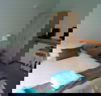 Sanddancers B  B - Hotel NSW