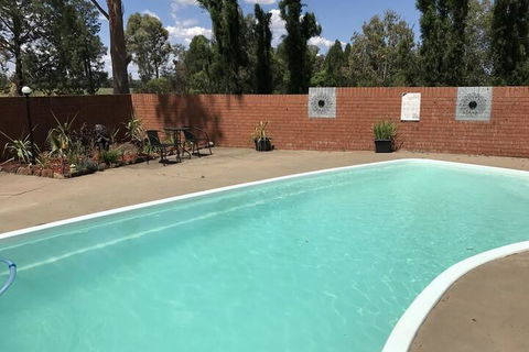 Castlereagh Motor Inn - Hotel NSW 5