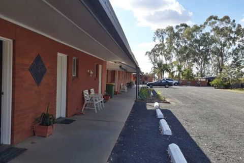 Castlereagh Motor Inn - Hotel NSW 1