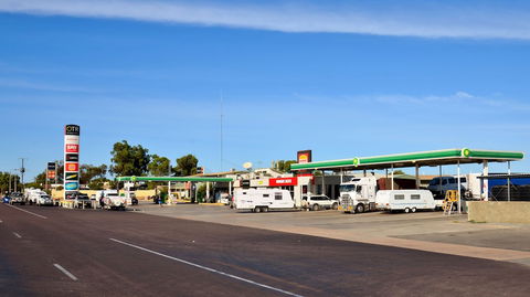 Highway One Ceduna - Hotel NSW 2
