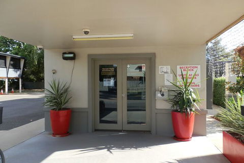 Narrabri Motel And Caravan Park - Hotel NSW 2