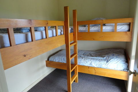 High View Family Cottages - Hotel NSW 7