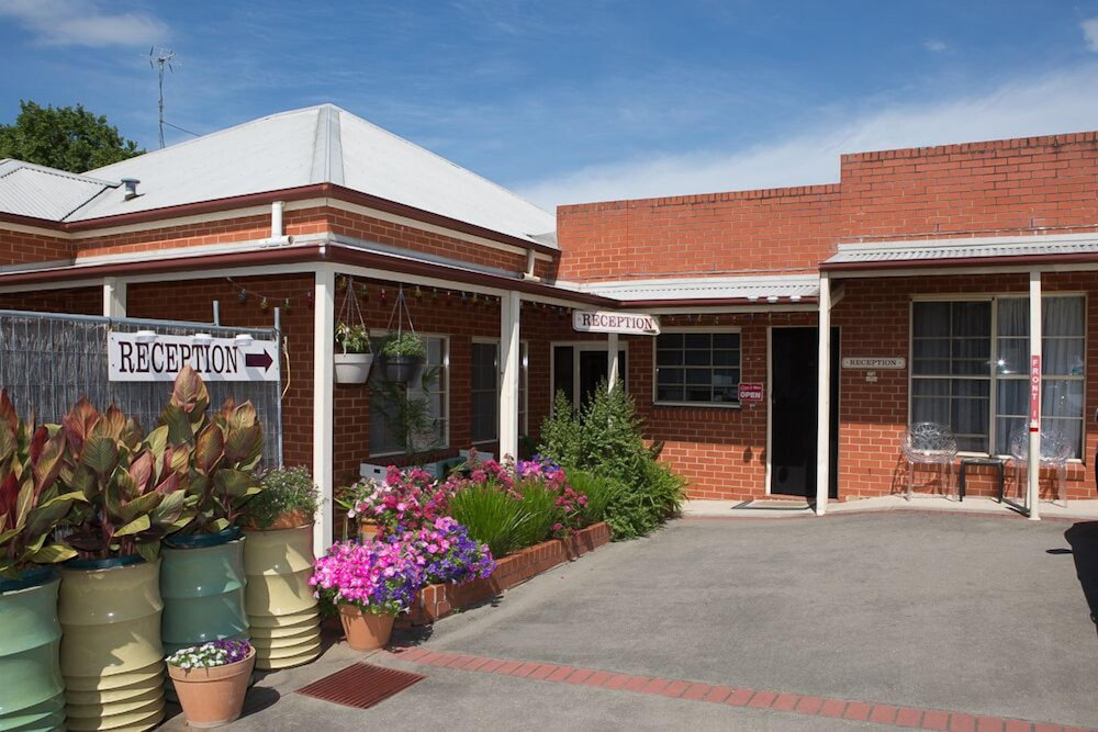 Yackandandah VIC Hotel NSW