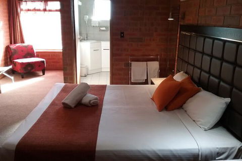 Pooraka Motor Inn - Hotel NSW 7