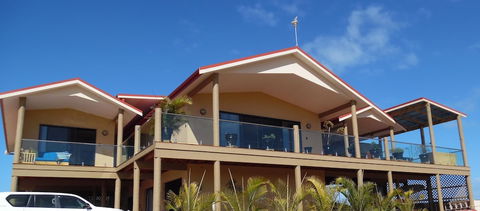On The Deck @ Shark Bay - Hotel NSW 0