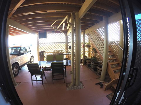 On The Deck @ Shark Bay - Hotel NSW 4