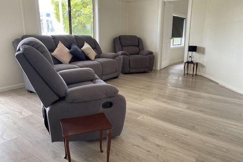 Castlereagh Lodge Motel - Hotel NSW 3